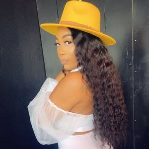 Meet your Posher, Ciara